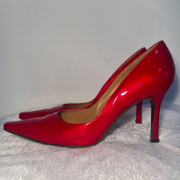 Stuart Weitzman Red Patent Leather Pump - Picture 6 of 7
